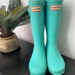 Turquoise Hunter boots! Girl size 1